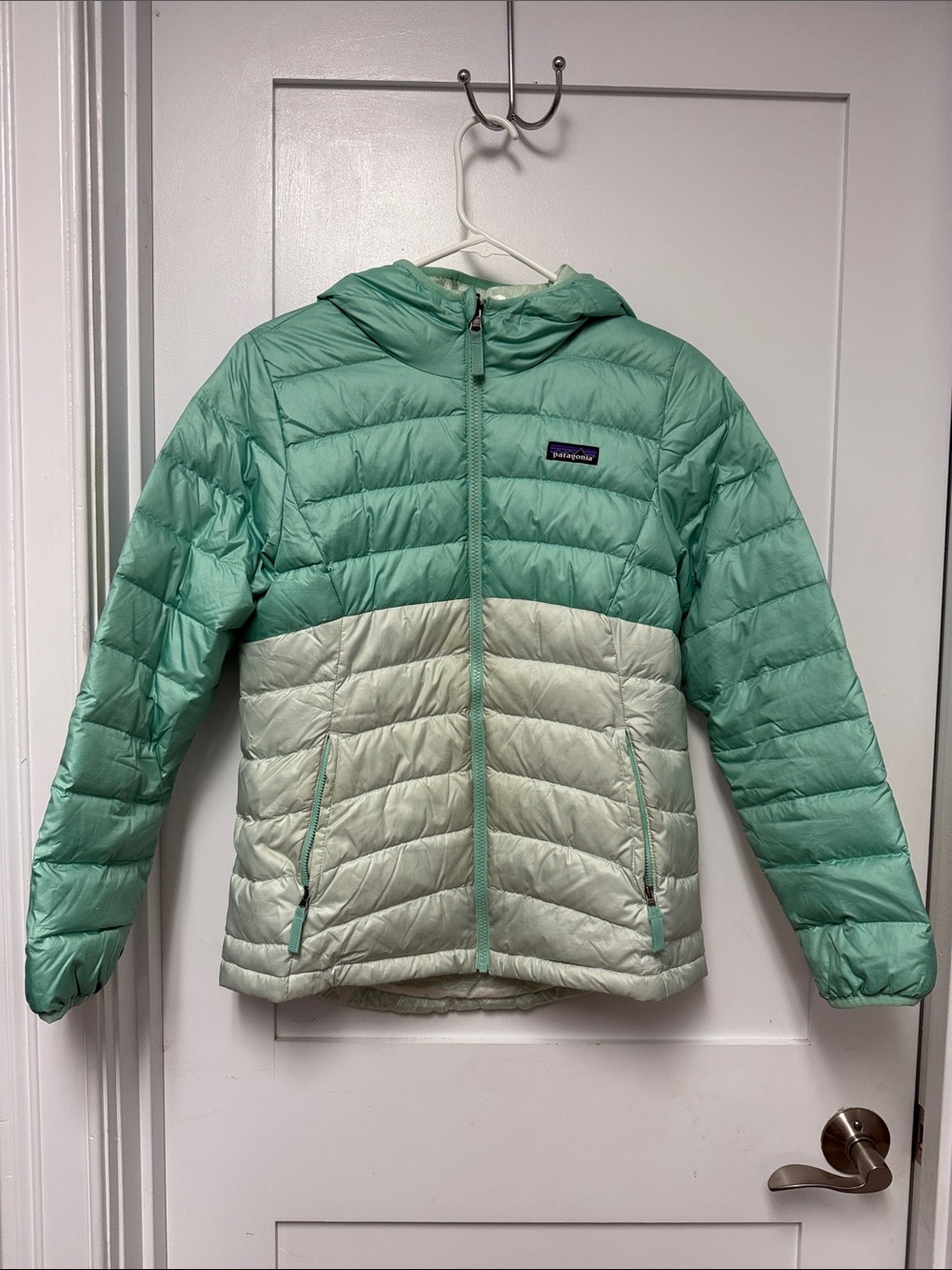 Patagonia Mint Green and Cream Hooded Kids Puffer Jacket